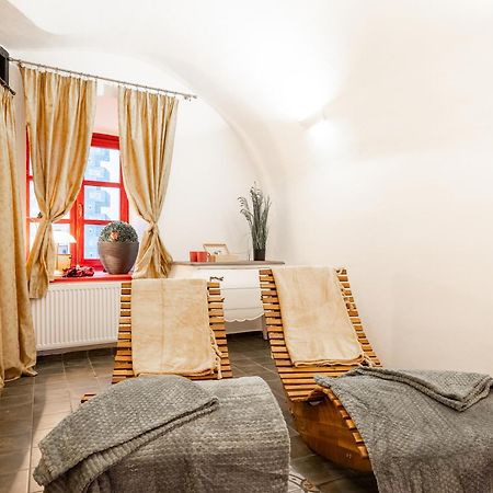Kristanka - Kouzelne Apartmany プラハティツェ エクステリア 写真
