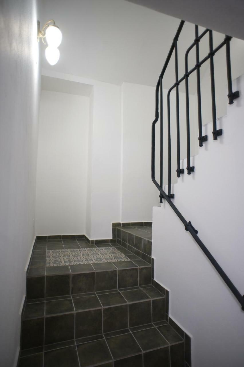 Kristanka - Kouzelne Apartmany プラハティツェ エクステリア 写真