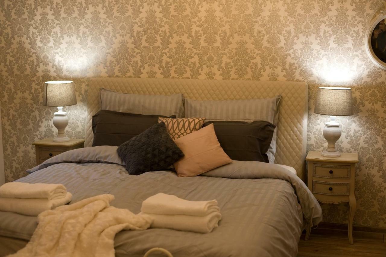 Kristanka - Kouzelne Apartmany プラハティツェ エクステリア 写真